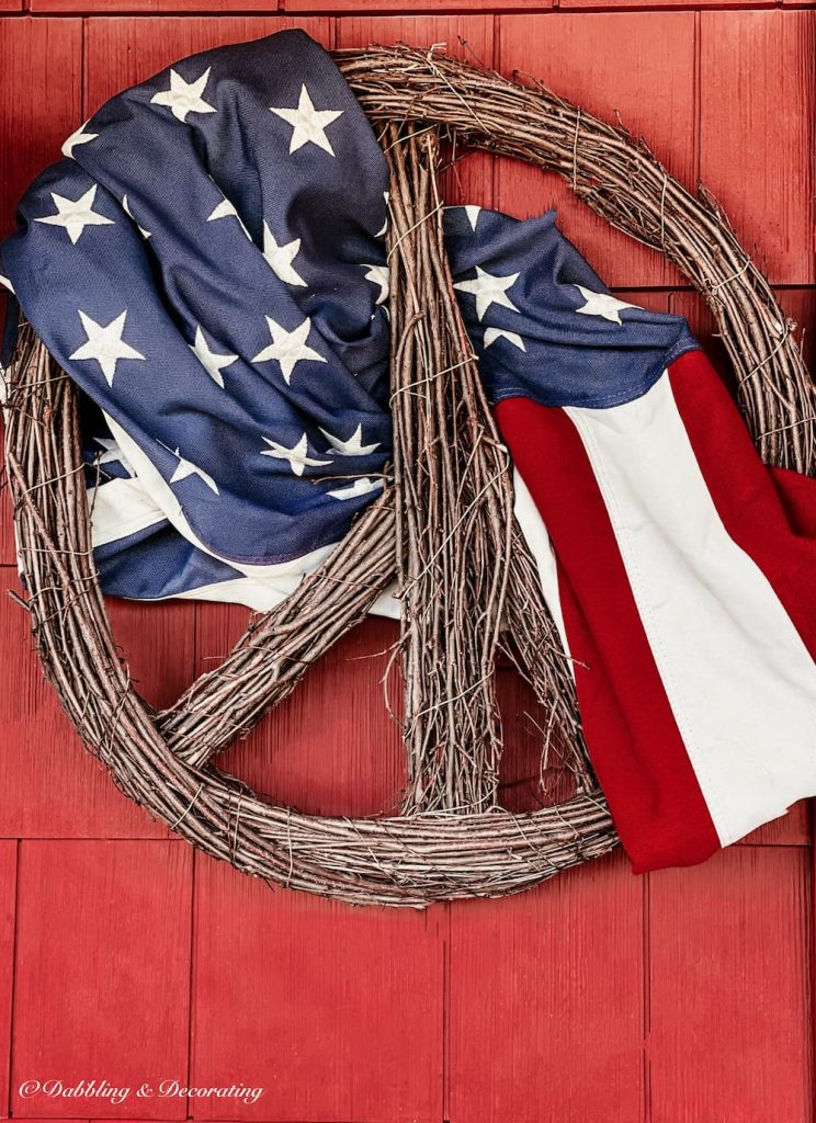 Simple Vintage Americana Porch Table Ideas