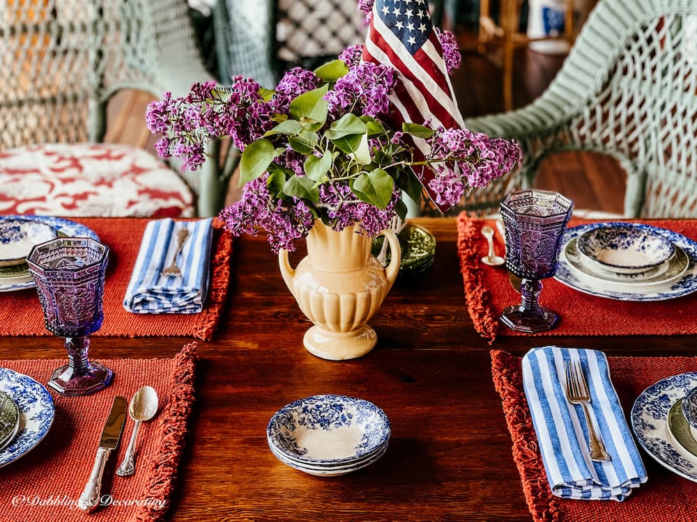 Simple Vintage Americana Porch Table Ideas