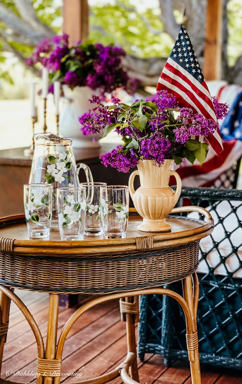 Simple Vintage Americana Porch Table Ideas