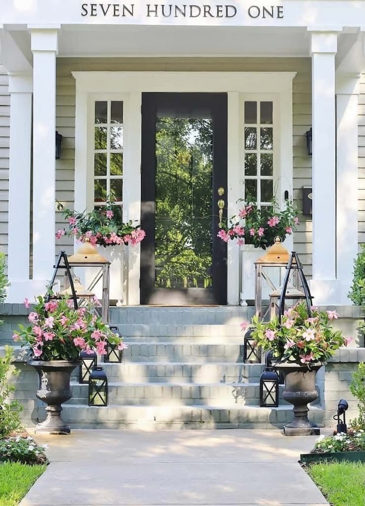 7 Simple Outdoor Summer Decorating Ideas