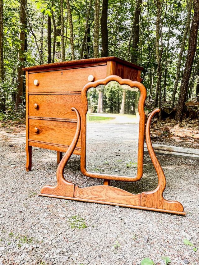 Antique Oak Dresser with Mirror Makeover for a Cozy Vintage Bedroom