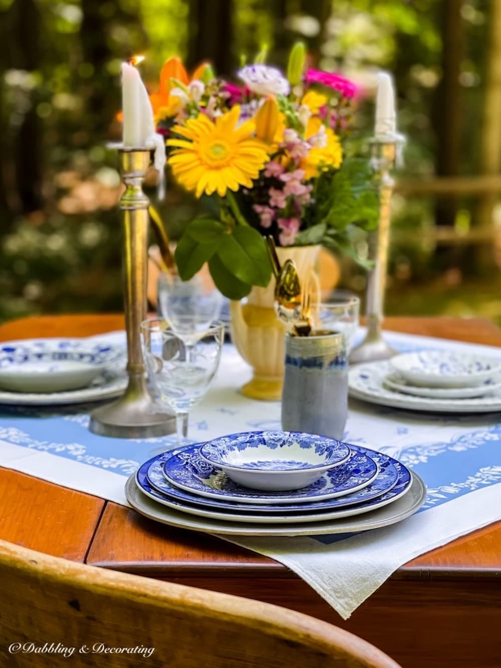 How to Fashionably Bring Your Dining Room Outside This Summer