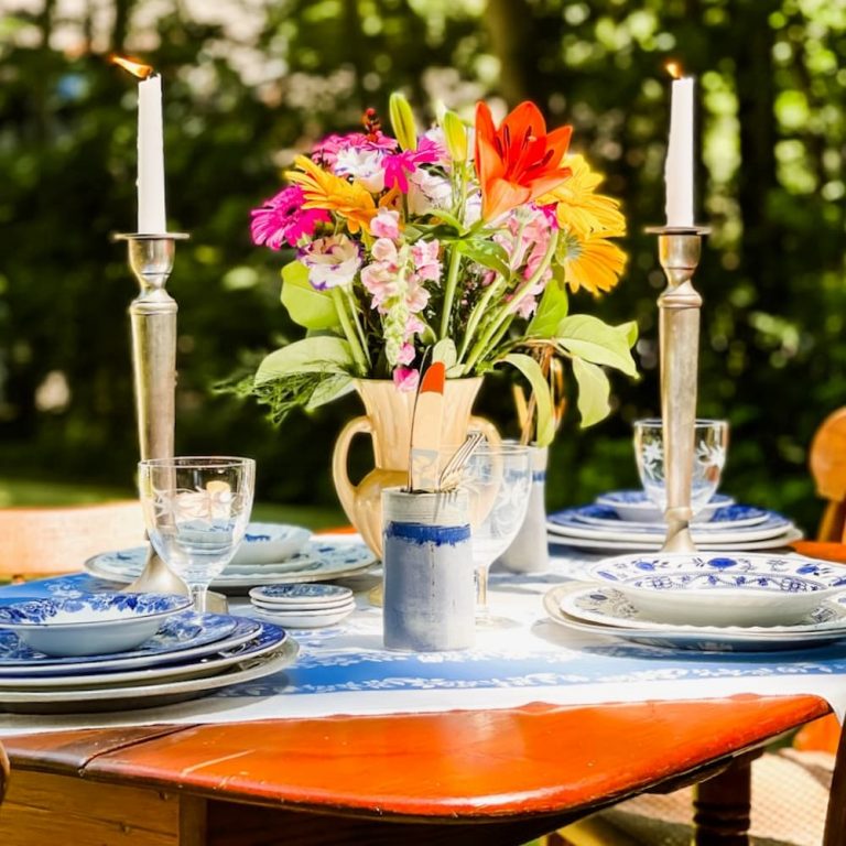 How to Fashionably Bring Your Dining Room Outside This Summer