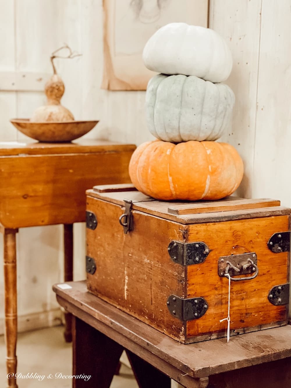 10 Best Fall Inspired Vintage Decor Ideas | Dabbling & Decorating