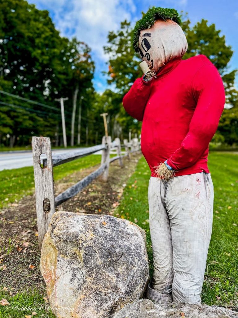 Corn pipe scarecrow