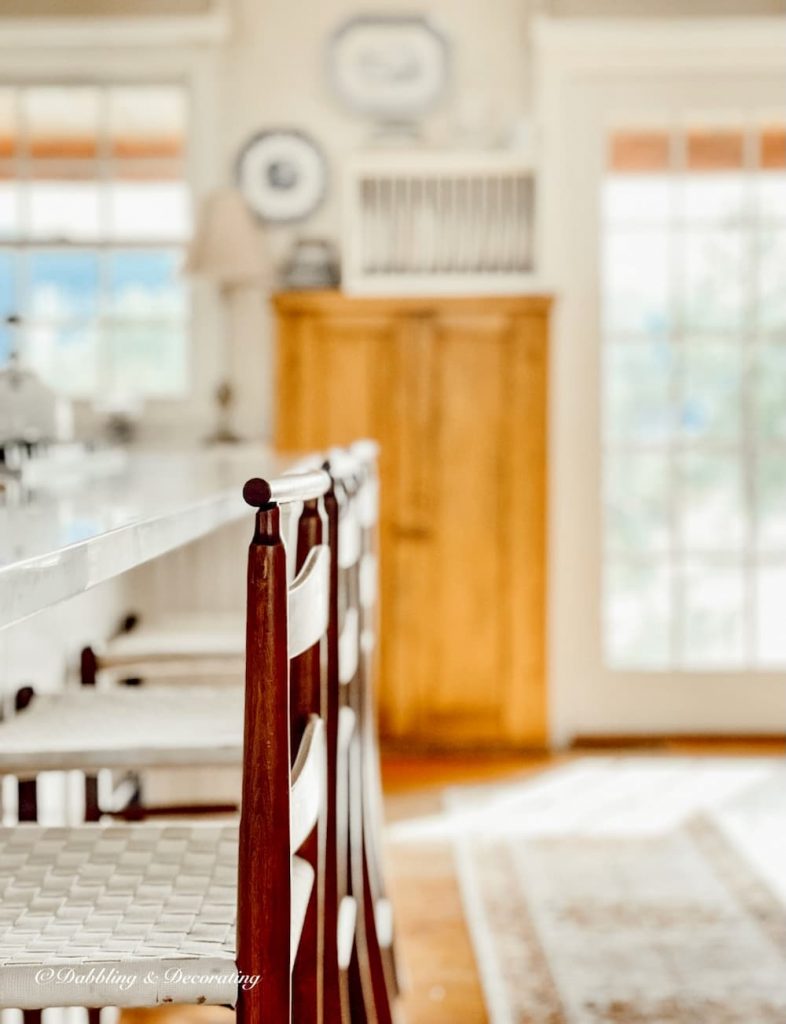 Farmhouse Vintage Kitchen Shaker-Style Barstools