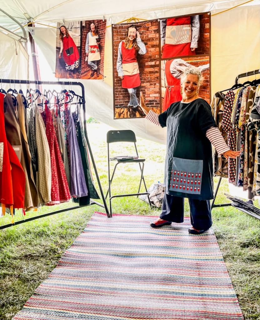 Taskwear Booth with woman