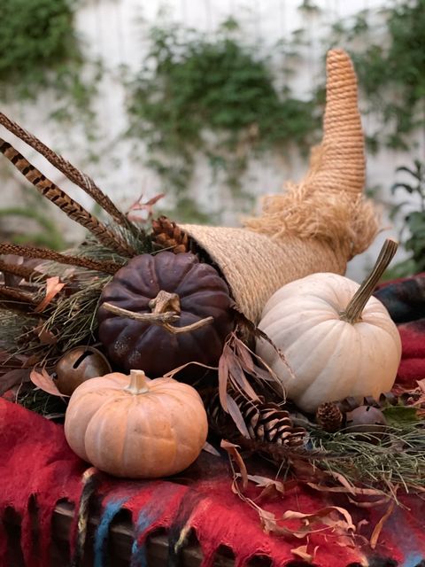 How to Make an Easy Cornucopia Basket