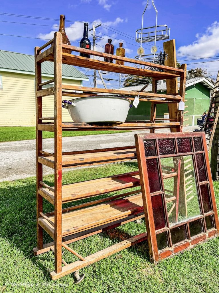 Outdoors Vintage Cobbler Rack