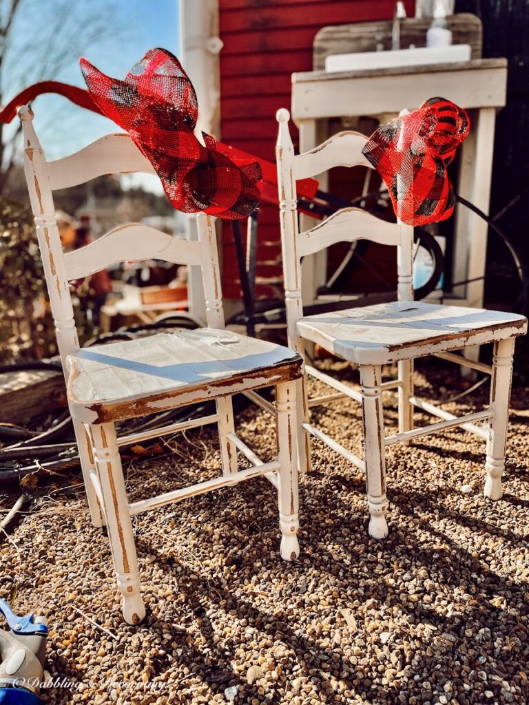 2 Small Chairs with Bows