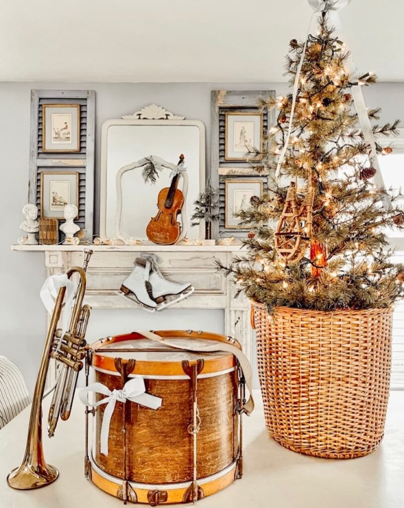 How to Decorate Bookshelves for a Vintage Christmas