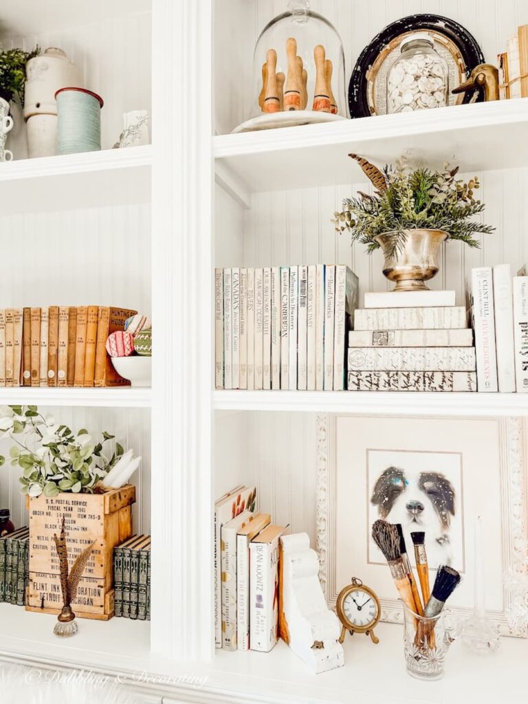 How to Decorate Bookshelves for a Vintage Christmas