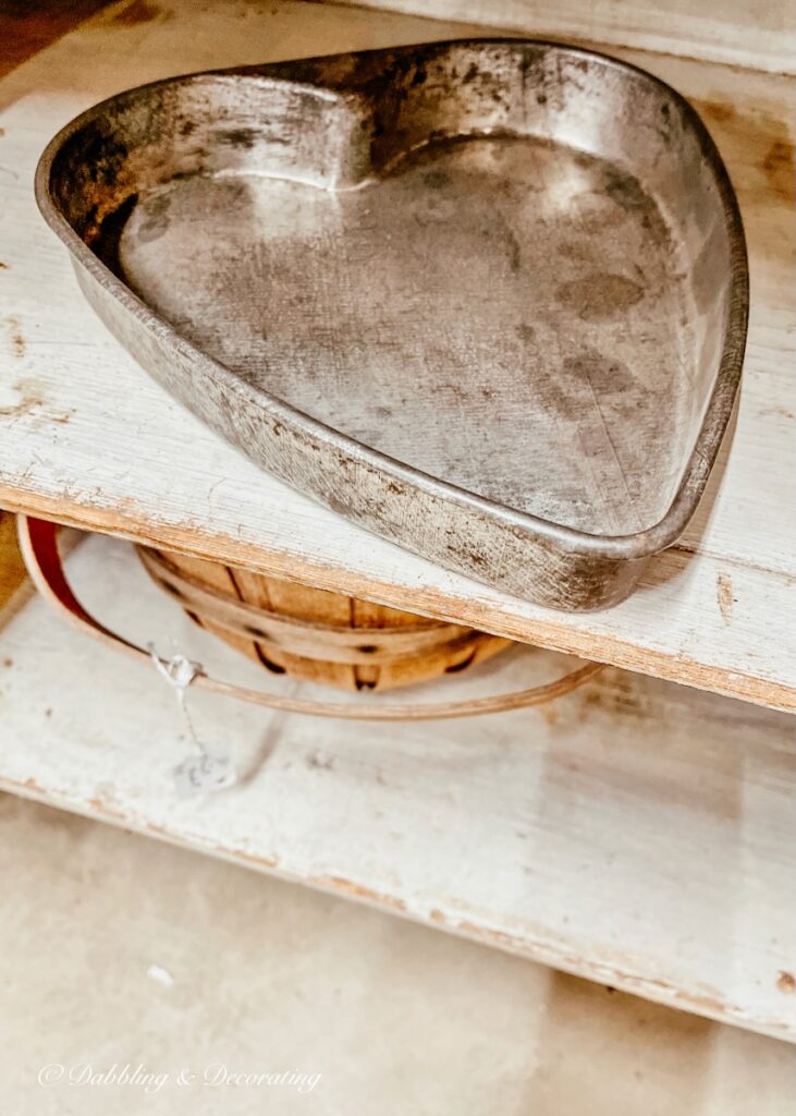 Vintage Valentine Cake Tin