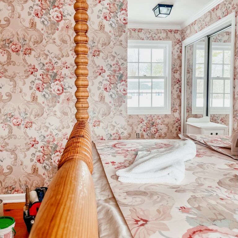 3 Wallpaper Bedroom Designs Emblematic of a Cozy Vermont Inn