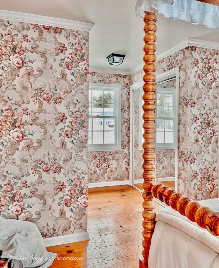 3 Wallpaper Bedroom Designs Emblematic of a Cozy Vermont Inn