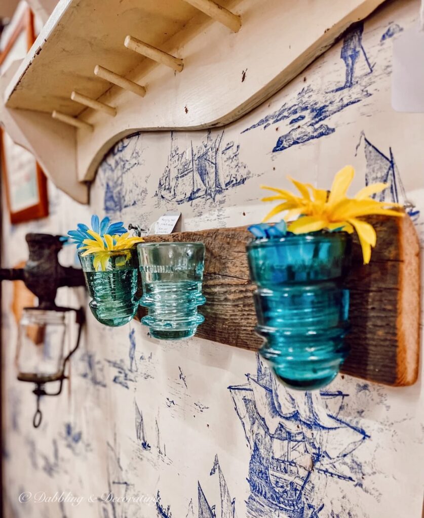wall flower antique arrangement