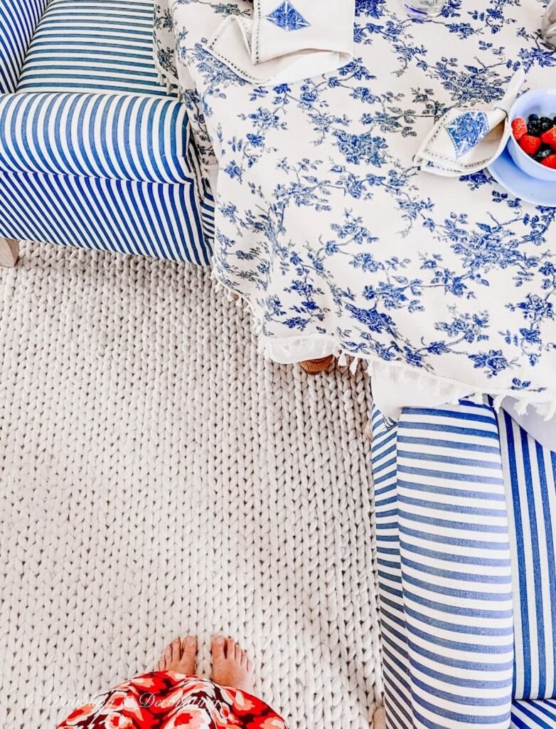 White Rug Under breakfast nook Table