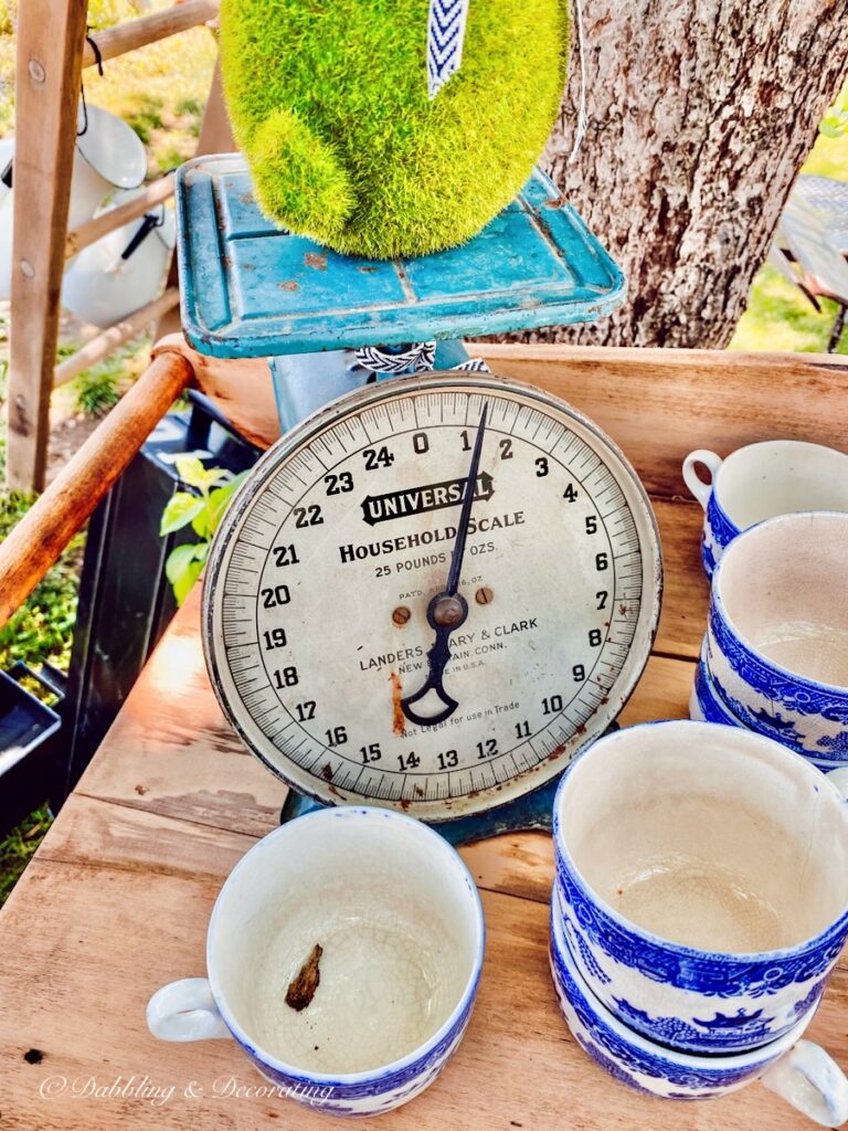 Vintage Kitchen Scale