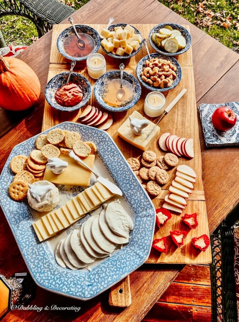 11 Simple Ways to Display Rustic Bread Boards