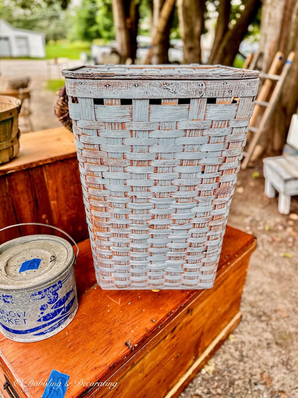 Discover Chandler & Co Antique Barn Sale Dabbling & Decorating