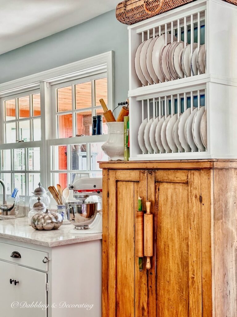 How to Use Rolling Pins as Bakers Pantry Door Handles