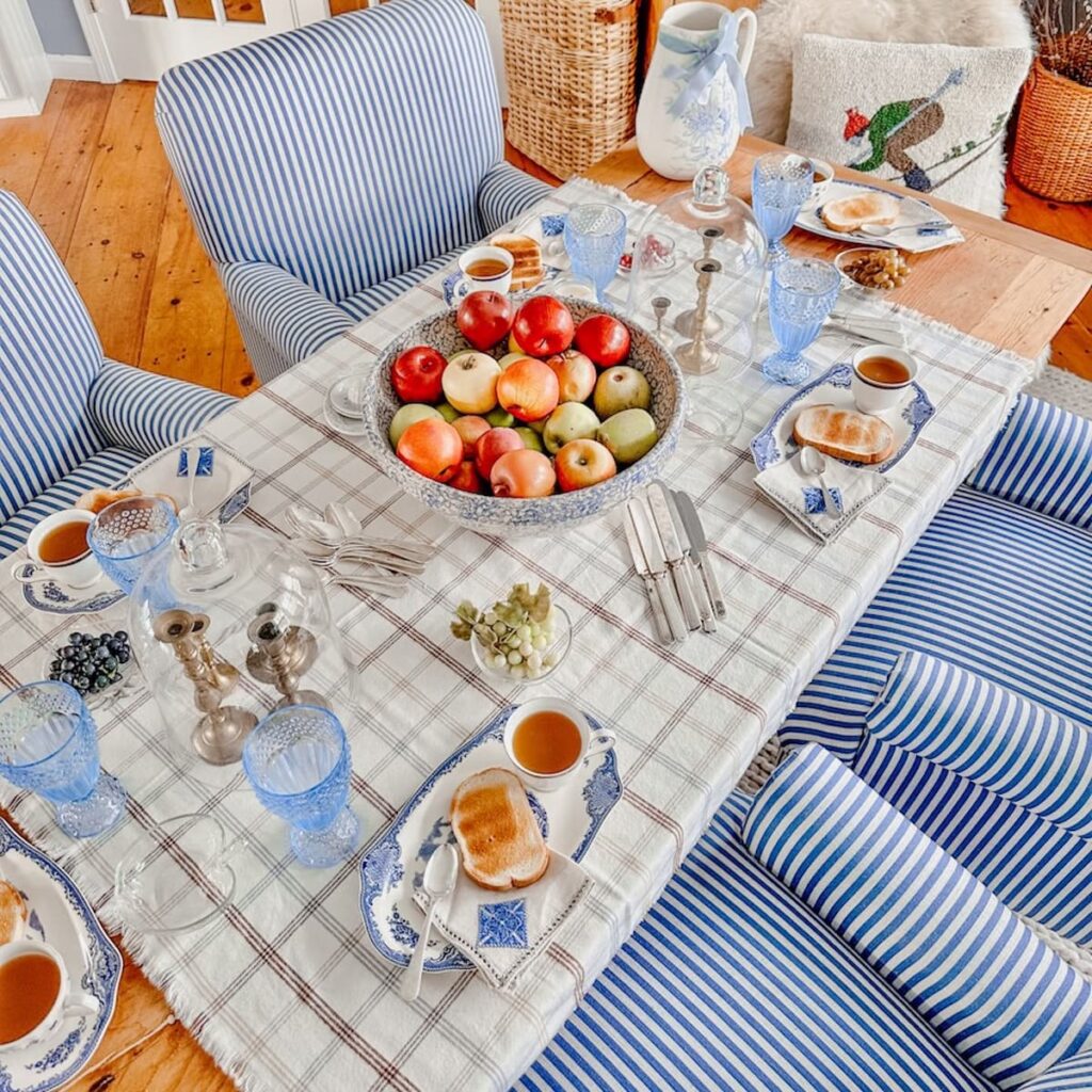 Blue and White Dining Room Table Setting