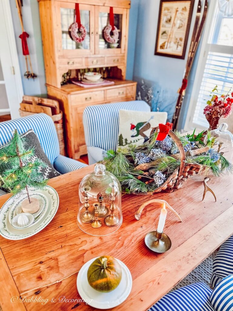 Eclectic Vintage Interior Design Ideas with Old Holiday Stuff