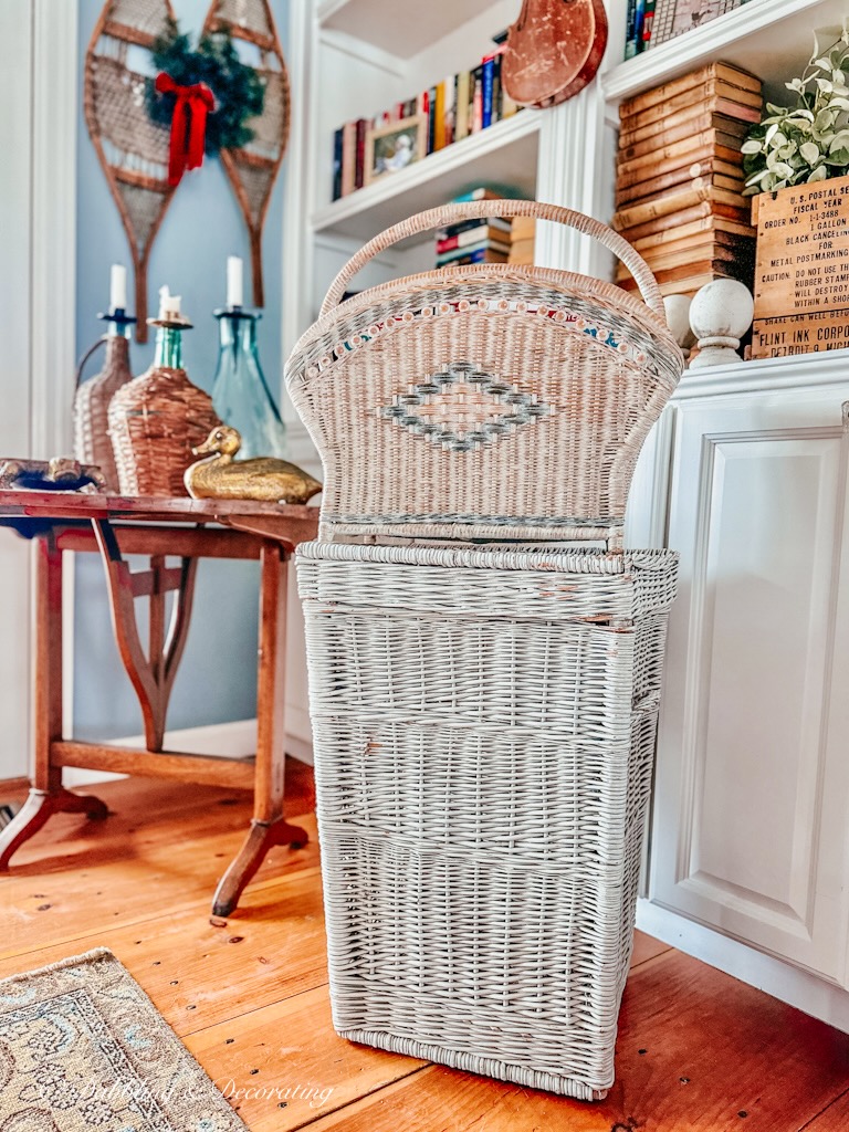 Vintage Finds:  Two baskets in white and blue.