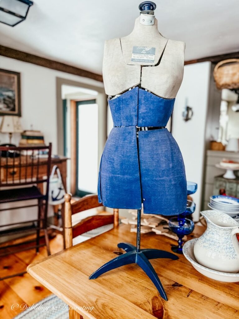 Vintage Dress Model in Blue and Tan: Vintage Find