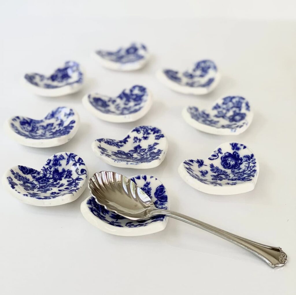 Blue and white heart shaped coffee spoon holders, make great gifts.