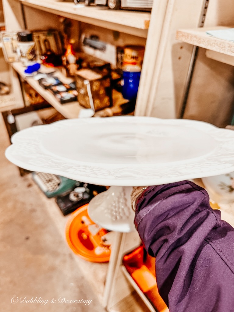 White Cake Stand