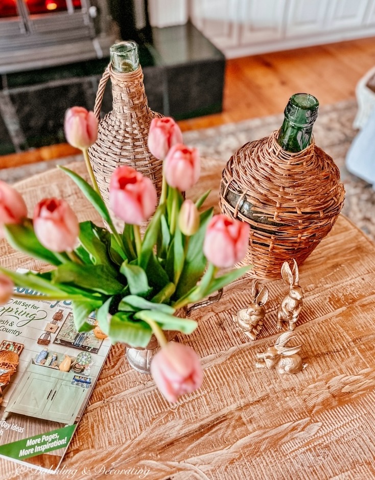 Easter bunny Figurines with Pink Tulip