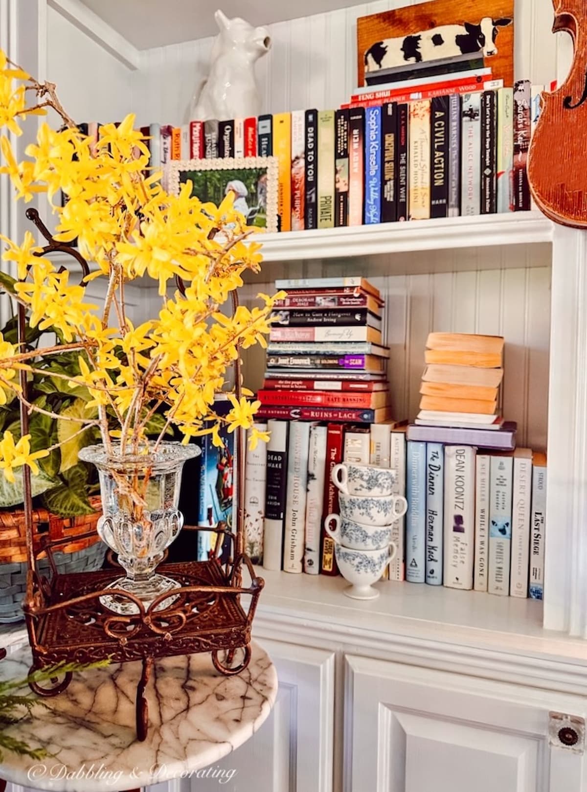 Decorating with Old Books: 32+ Vintage-Inspired Ideas to Try