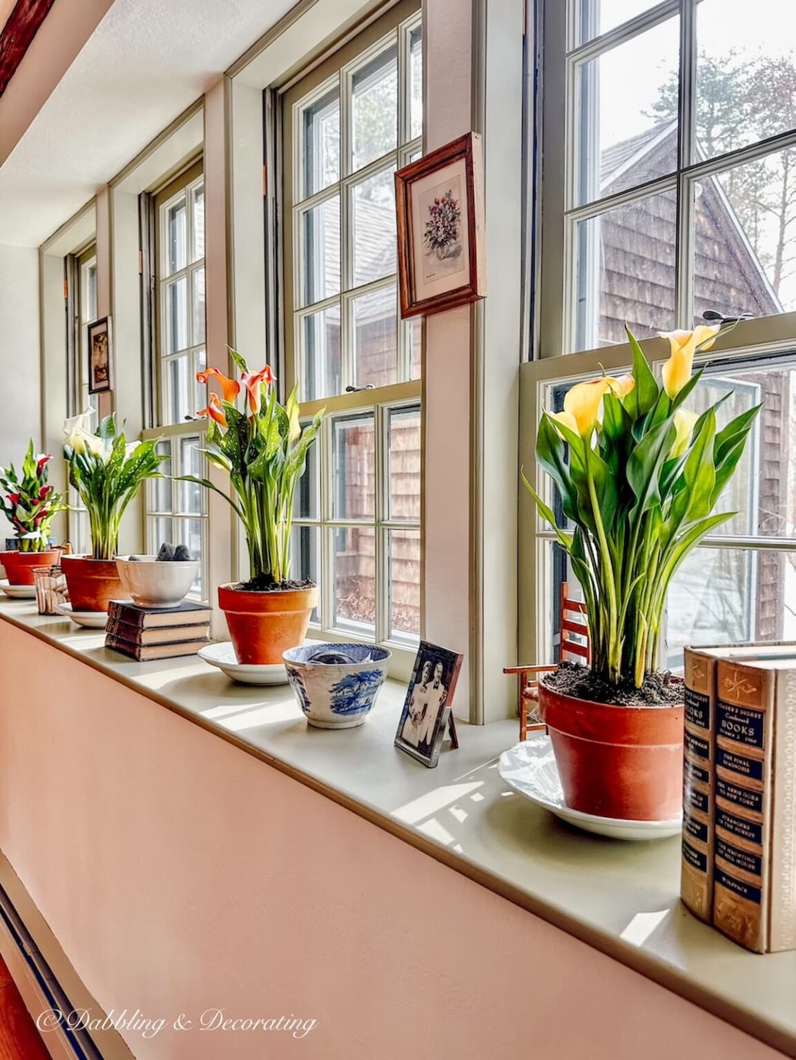 Vintage Window Sill Decor Ideas for Easy Everyday Styling