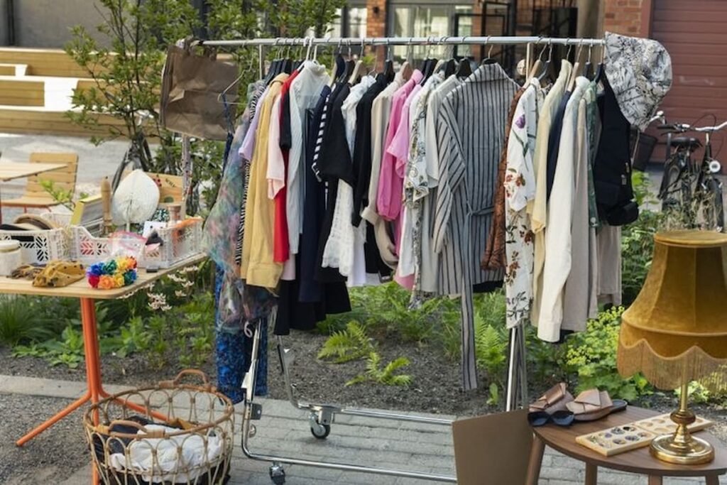 Martha Stewart Yard Sale Article