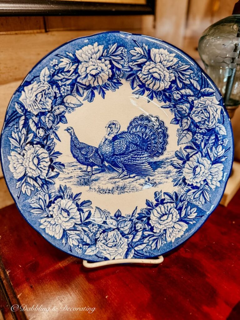 Blue and white turkey plate and platter for Thanksgiving vintage decor ideas.