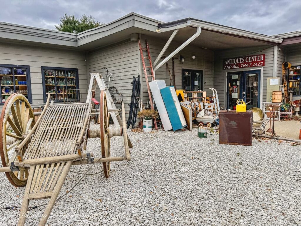 Antiques and All That Jazz store front antiquing in the Berkshires.