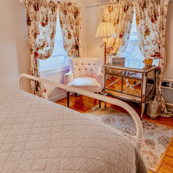 Lily White Inn bedroom at the Cornwall Inn in Cornwall Bridge Connecticut. Antiquing in New England