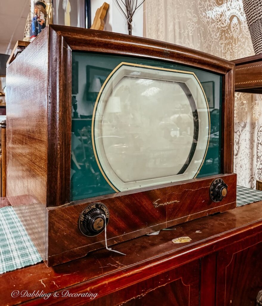 Antique television sit in mint condition at Eagle Bridge Antiques NY