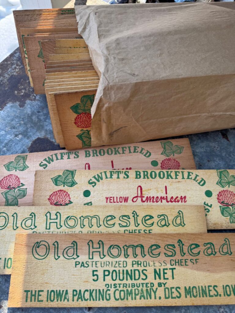Old Homestead vintage cheese box