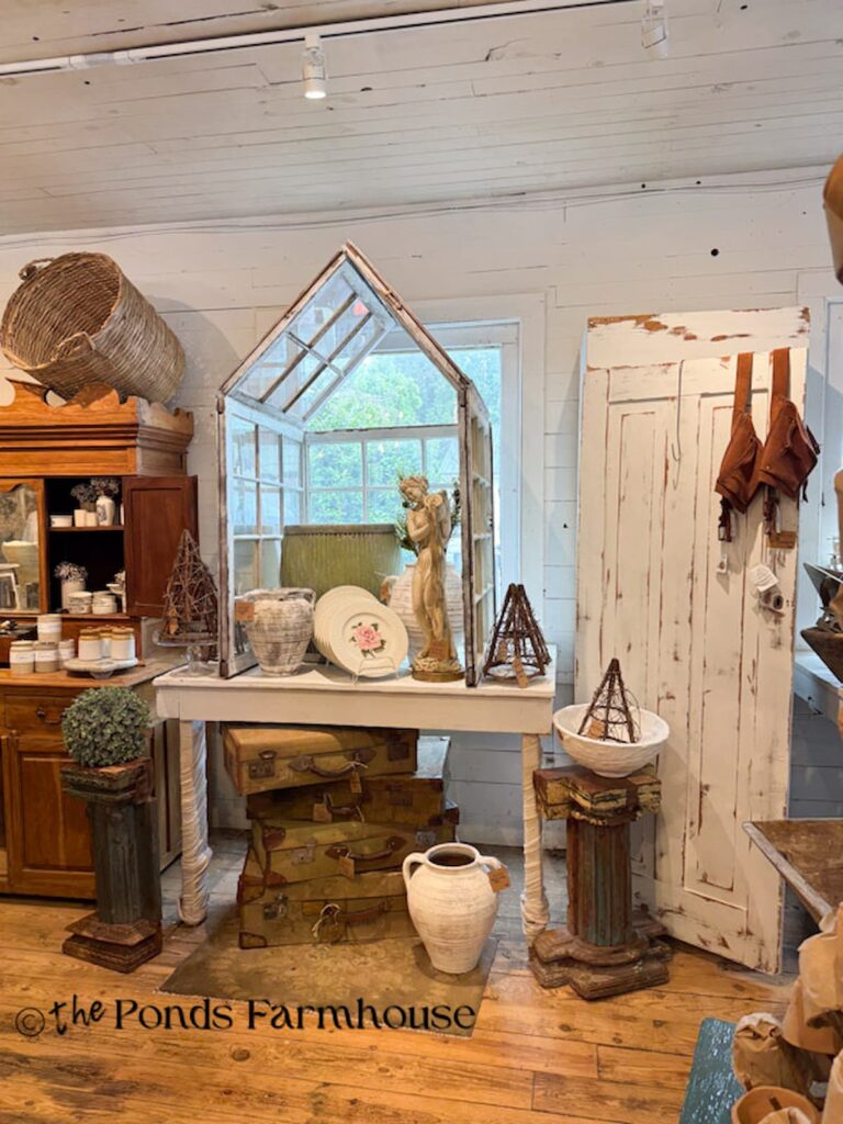 Antique festival shopping guide tips.
